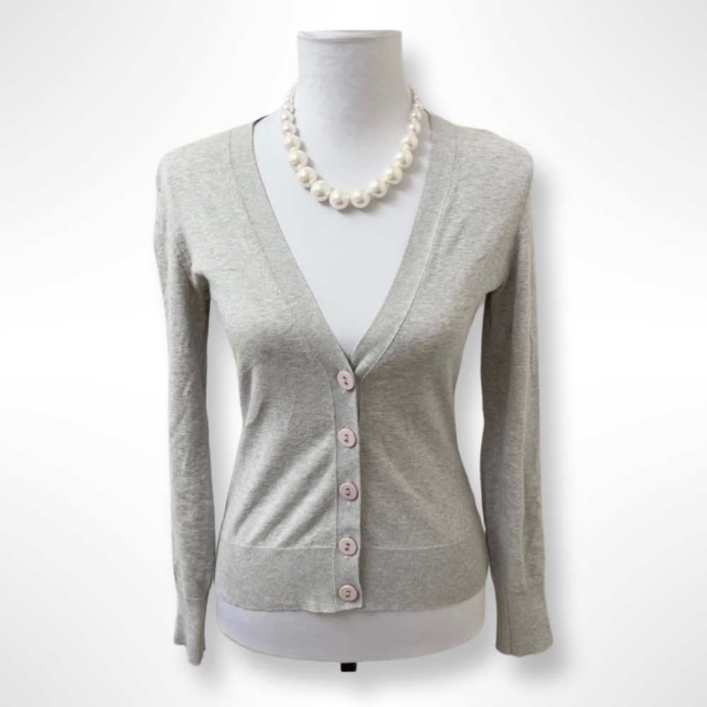 ELEGANT GREY CARDIGAN